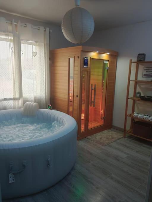 Villa Familiale Avec Spa Et Sauna Saint-Antonin-de-Sommaire Exterior foto